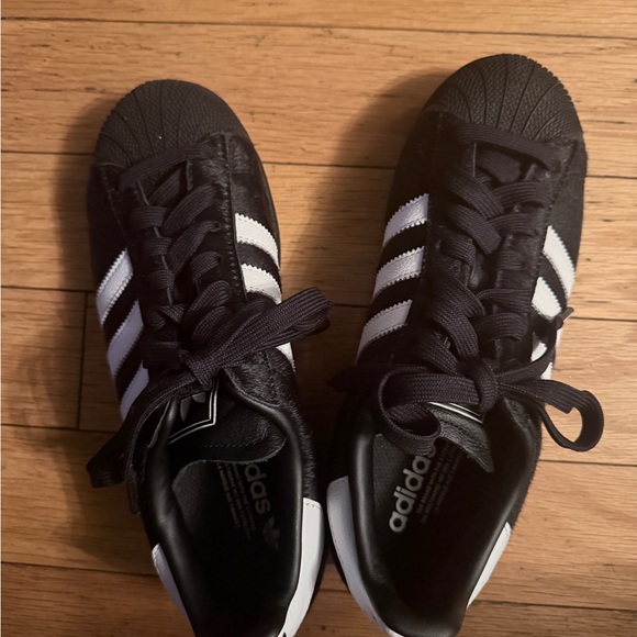 Pony hair version of Adidas superstar - Picture 5 of 7